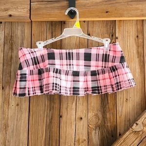 Ladies pink mini school girl skirt (I think Size L)